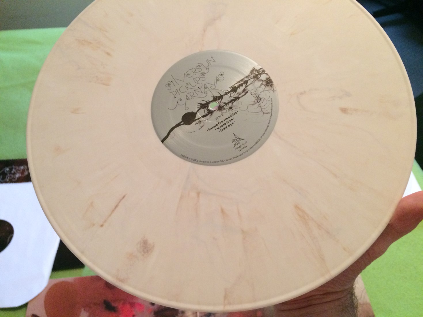 The marbled texture on my pressing of Carnavas